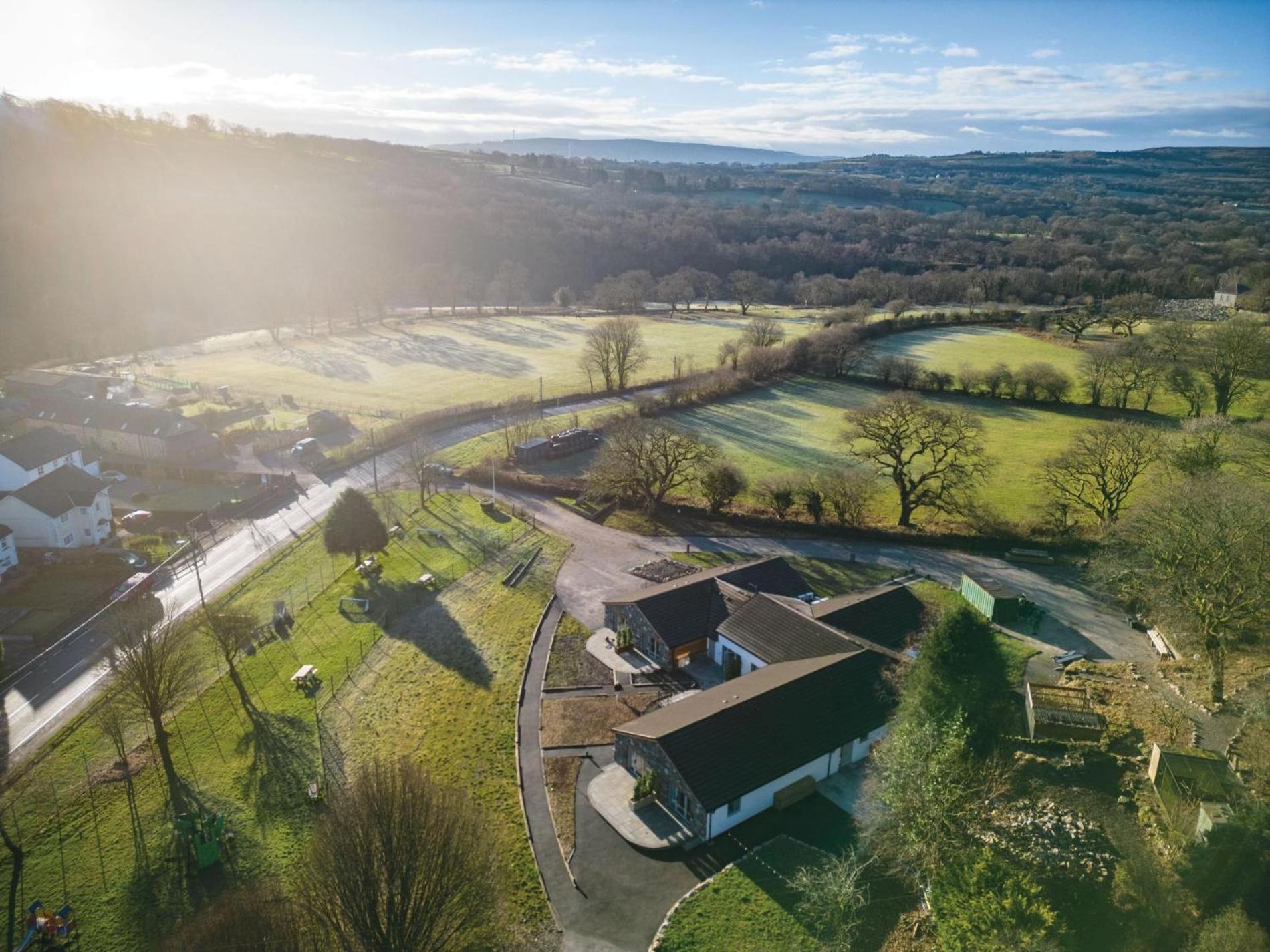 Suite 3 - Sleeping Giant Hotel - Pen Y Cae Inn Brecon Exterior photo