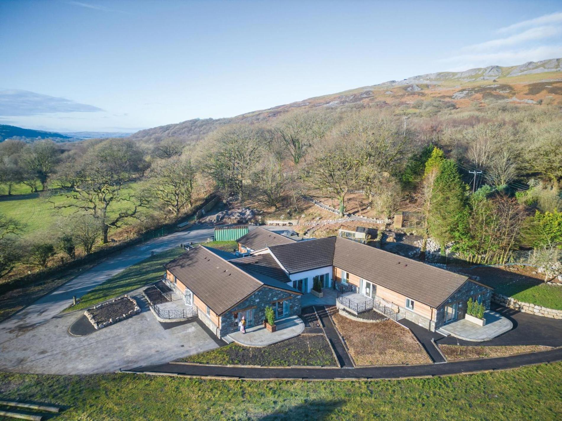 Suite 3 - Sleeping Giant Hotel - Pen Y Cae Inn Brecon Exterior photo